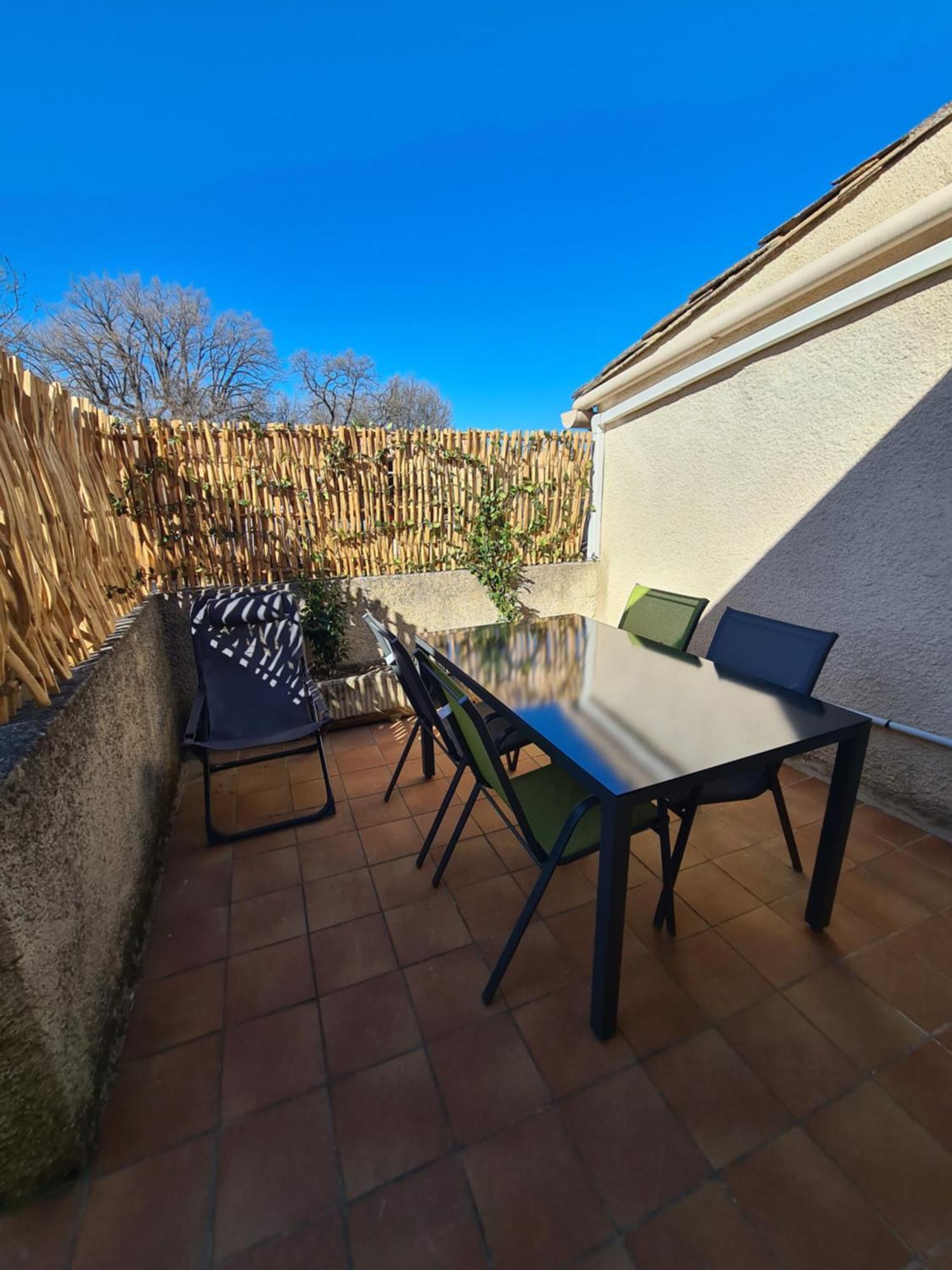 Les Oliviers Apartamento Ansouis Exterior foto